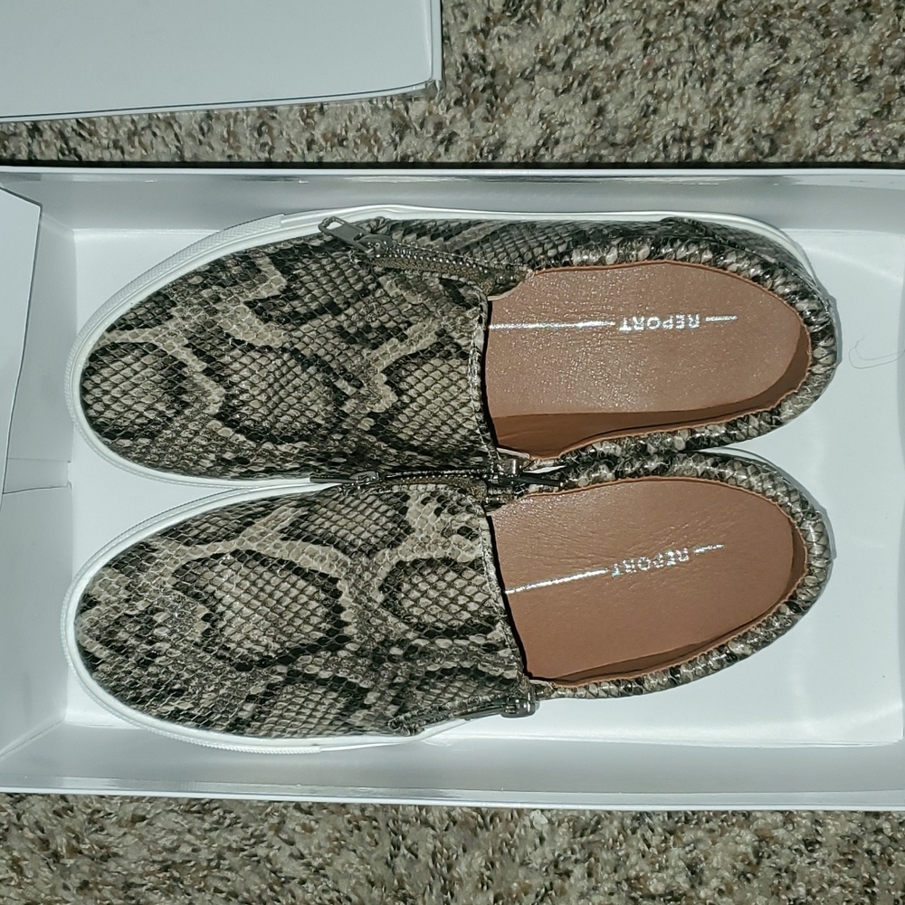 Report Snake skin loafers